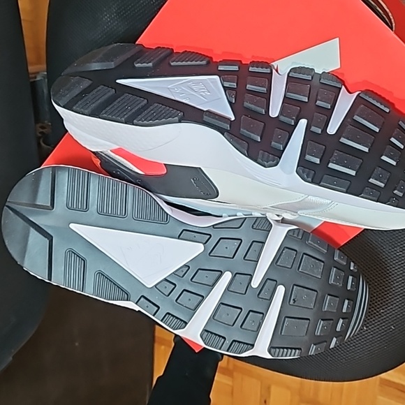 Nike Air Huarache Men Size 10.5 US INFRARED - Picture 6 of 6